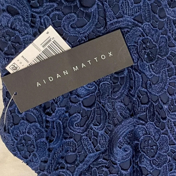 NWT Aidan Mattox Navy Lace Cropped Blouse Back Zip - Picture 11 of 11